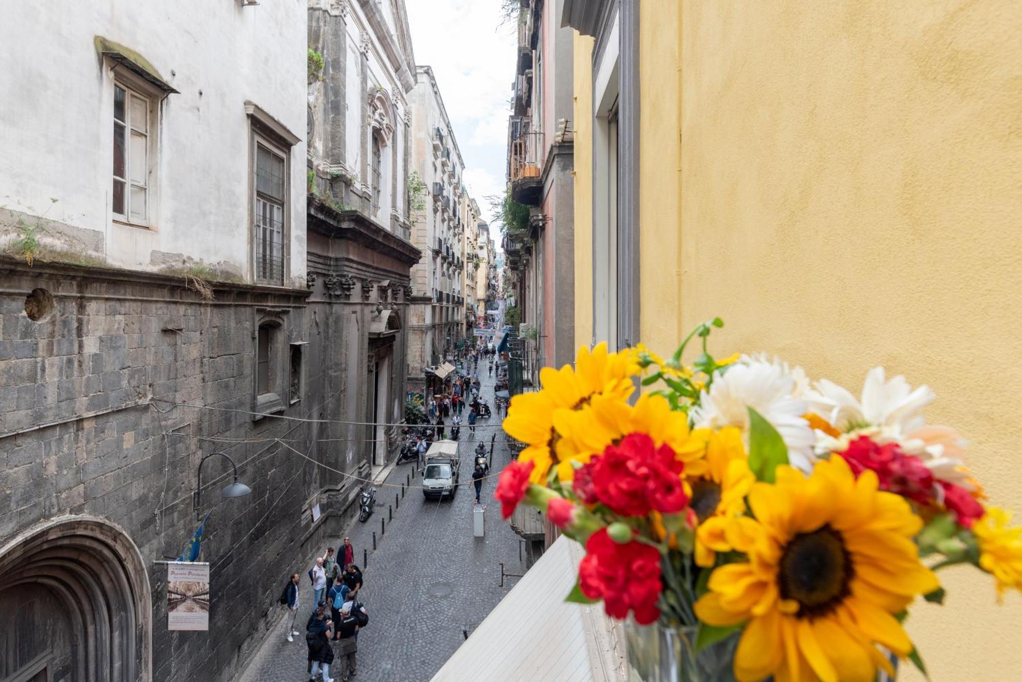 Napoli Centro, Dm Suites エクステリア 写真