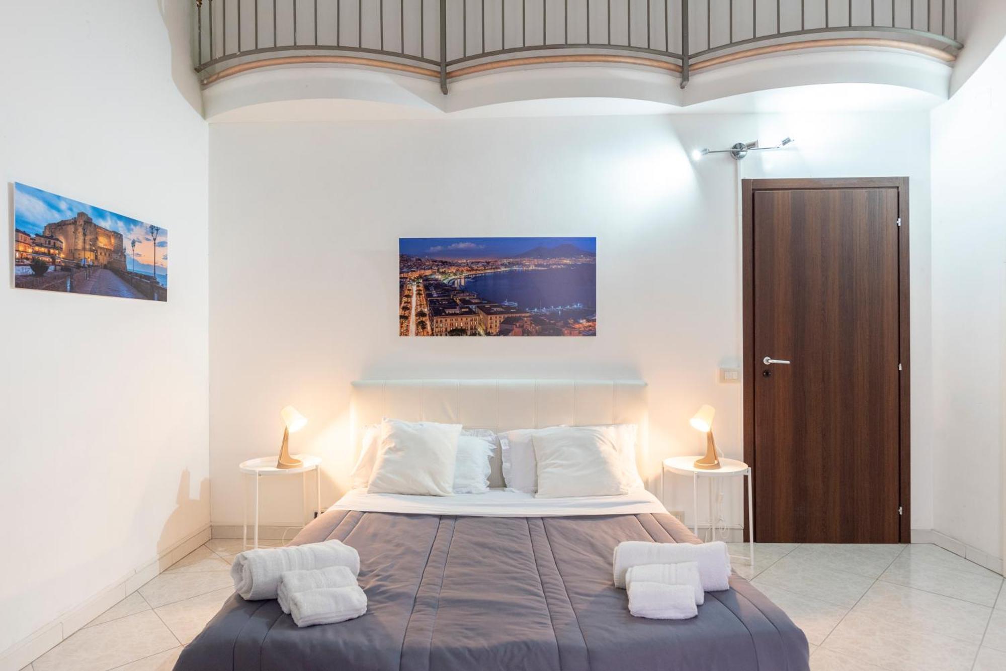 Napoli Centro, Dm Suites エクステリア 写真
